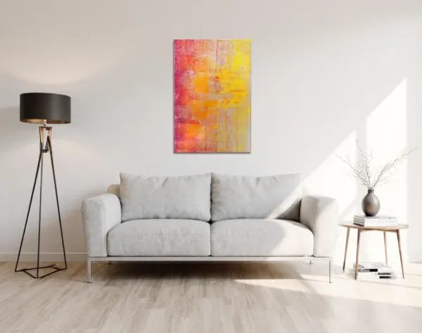 Bild mit aktivierter Acryloxydmischung von links und verschieden farbigen Acrylfarben. In die Fläche ist die Zahl Zwei durch ein Raster gespachtelt. Das Bild hängt in einem Raum über einem Sofa. | mixed-art - wolfram schäfers
